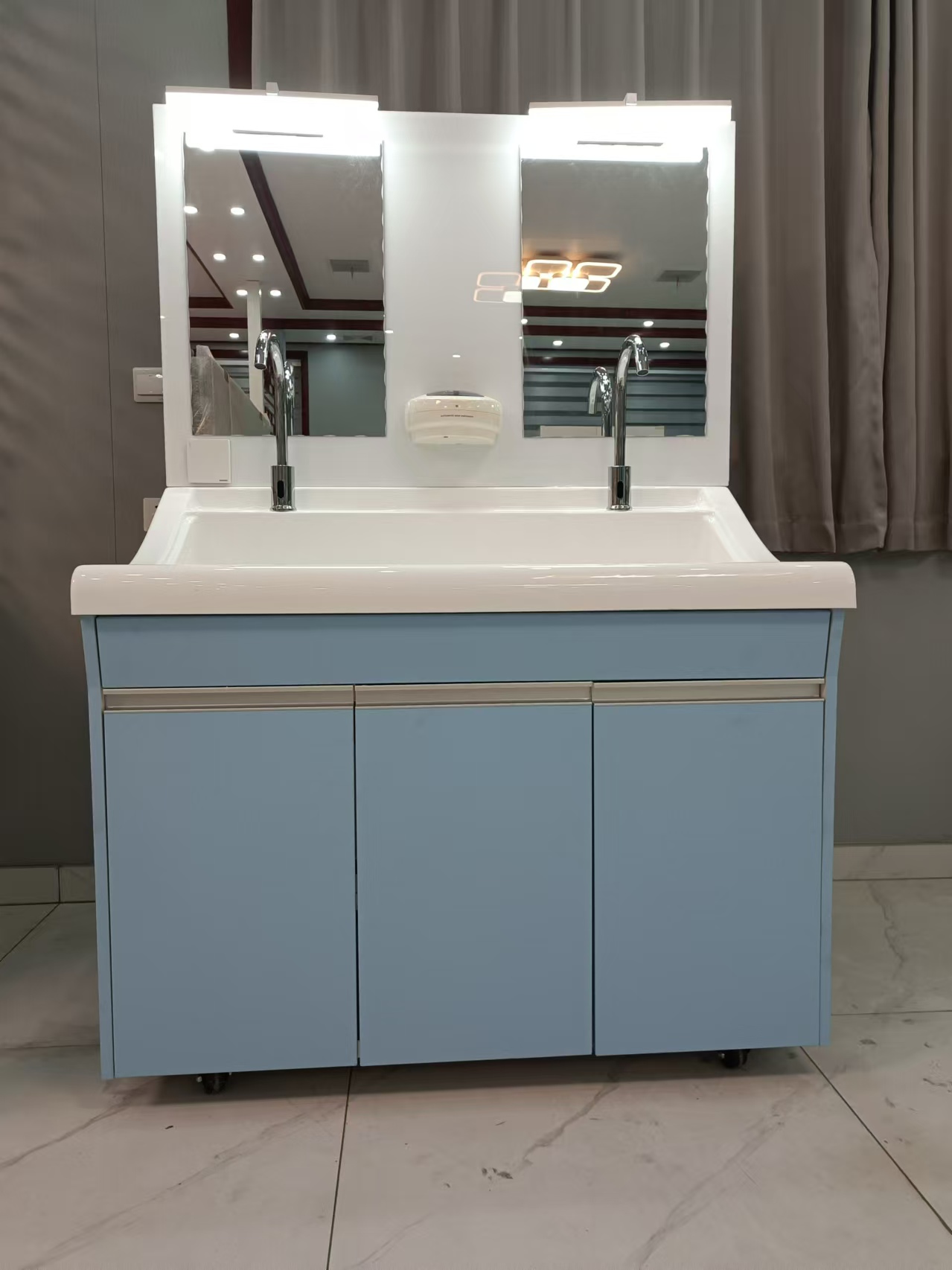 微笑在口，衛(wèi)生在手----洗手池